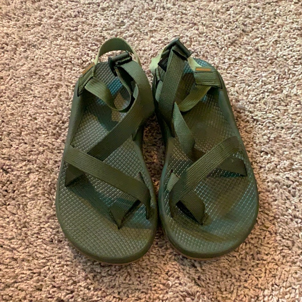Men’s Dark Green Chacos